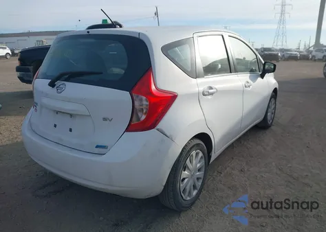 2015 Nissan Versa Note S (Sr)/S Plus/Sl/Sr/Sv z USA, uszkodzony, nr VIN 3N1CE2CP3FL395437